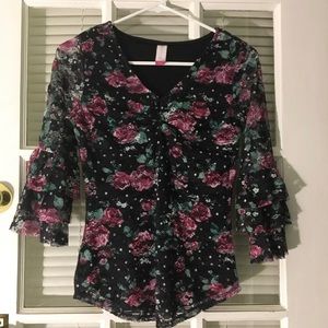 No Boundaries black Floral top, size XS